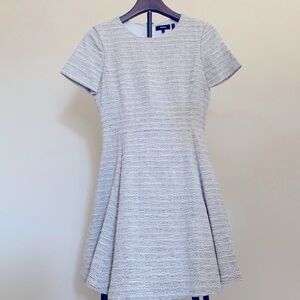 Theory dress
Great quality
Like new